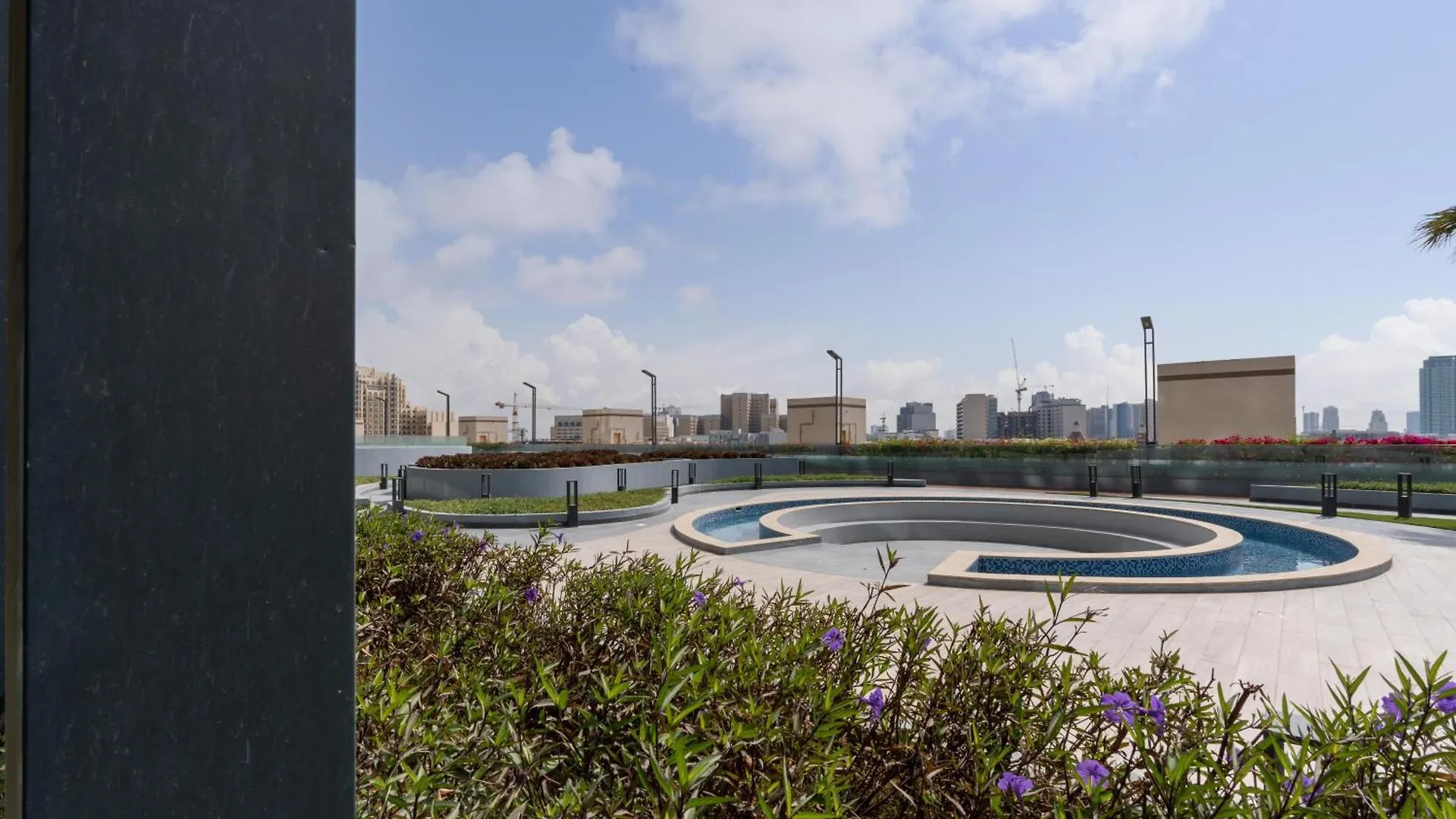 דובאי Bloom Tower A District 10 - Beautifully Designed Spacious One Bedroom 0*,  איחוד האמירויות הערביות